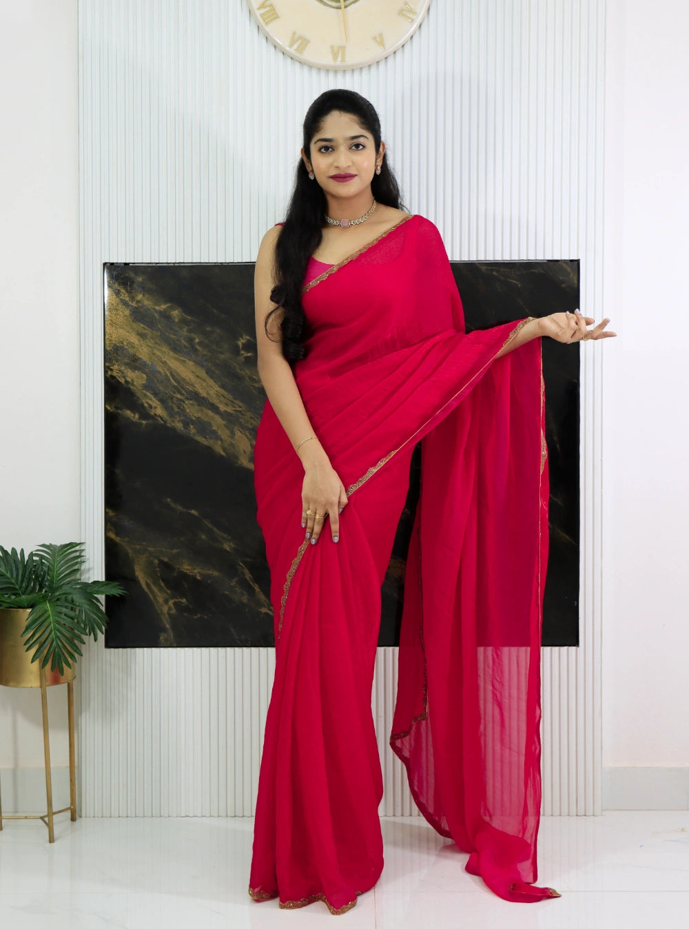 Tonix Crush Saree with Super Hit Gum Lace & Matching Lace-Edged Blouse – Premium Classy Look