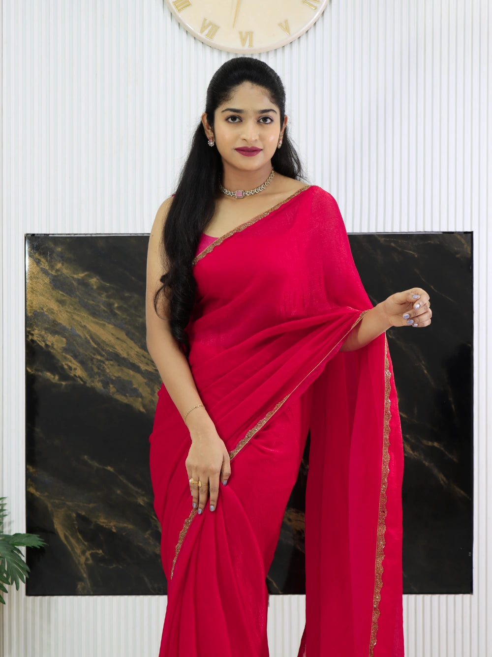 Tonix Crush Saree with Super Hit Gum Lace & Matching Lace-Edged Blouse – Premium Classy Look