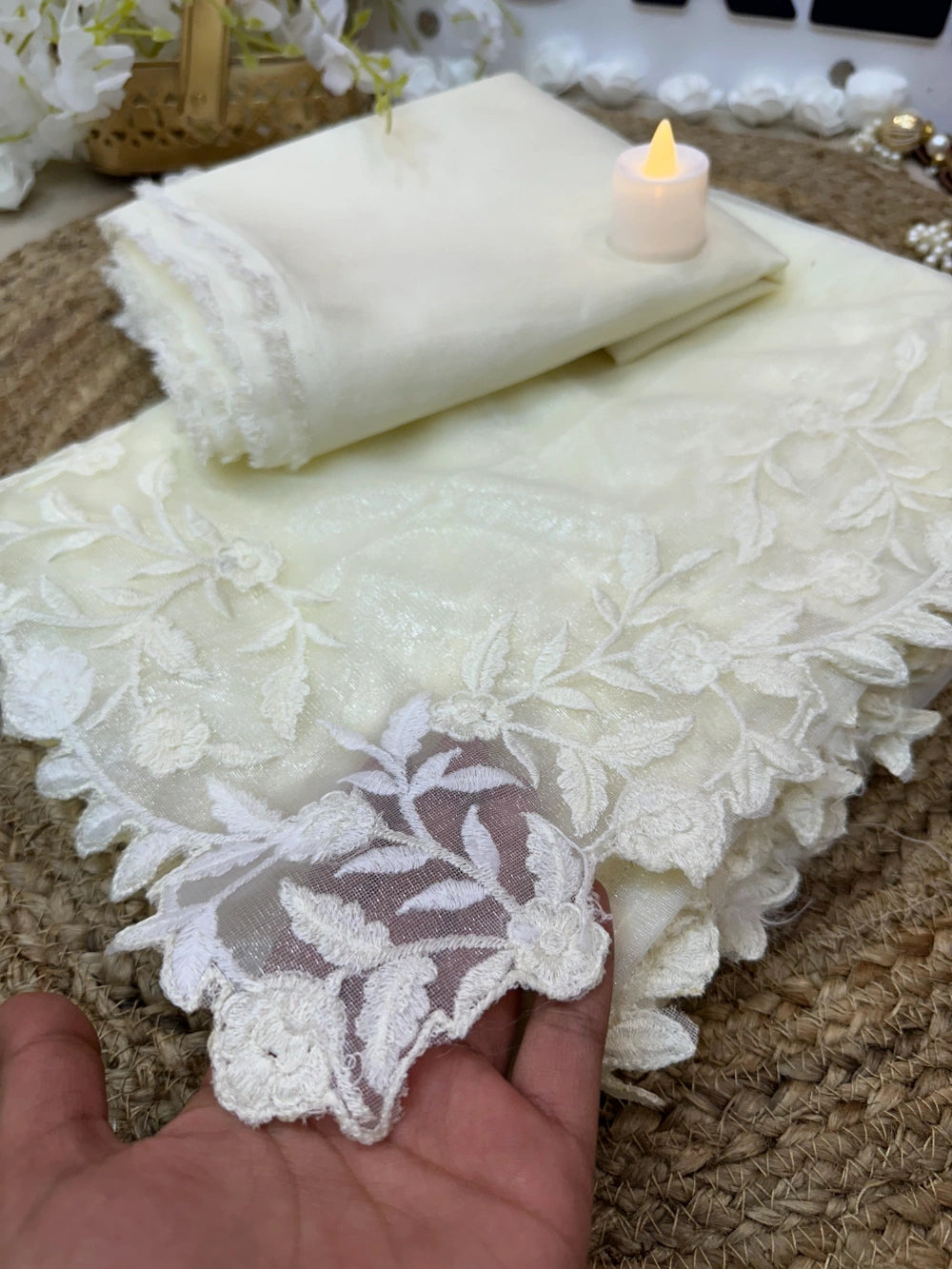 Premium Pure Twillnet Saree with Tone-to-Tone Multithread Work & Scalloped Border – Bangalori Silk Blouse Included