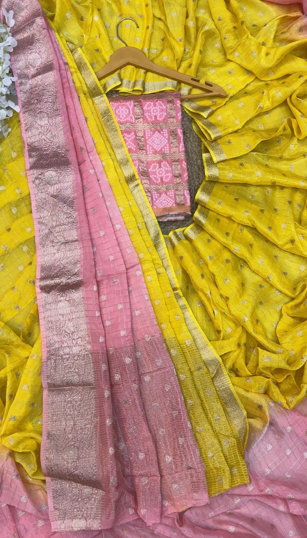 Premium Viscose Georgette Saree with Heavy Bandhani Blouse