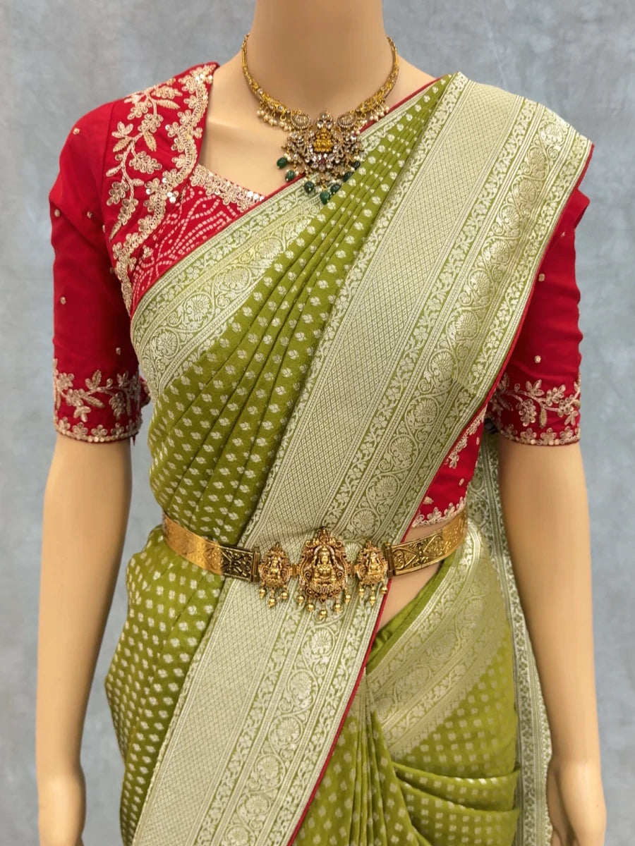 Exclusive Banarasi x Bandhani Saree – Premium Dyed Silk with Contrast Border & Designer Tassels