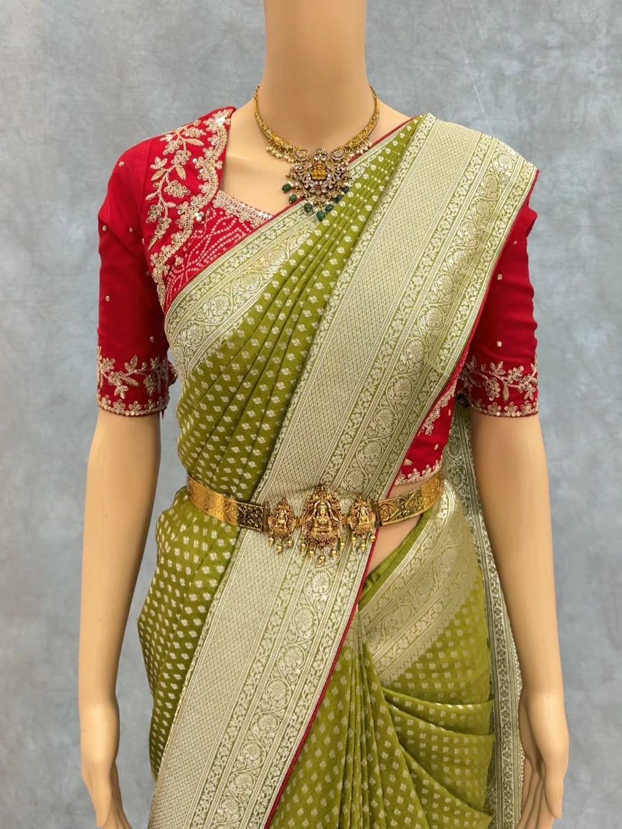 Exclusive Banarasi x Bandhani Saree – Premium Dyed Silk with Contrast Border & Designer Tassels