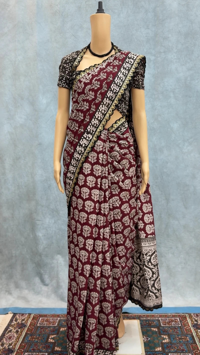 Premium Mul Mul Cotton Saree with Elegant Print, Rich Pallu & Scalloped Lace Border – Printed Blouse