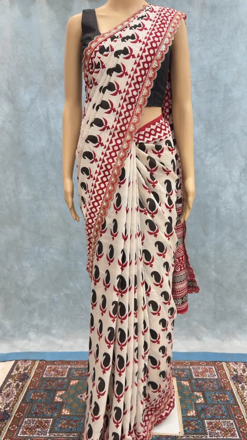 Premium Mul Mul Cotton Saree with Elegant Print, Rich Pallu & Scalloped Lace Border