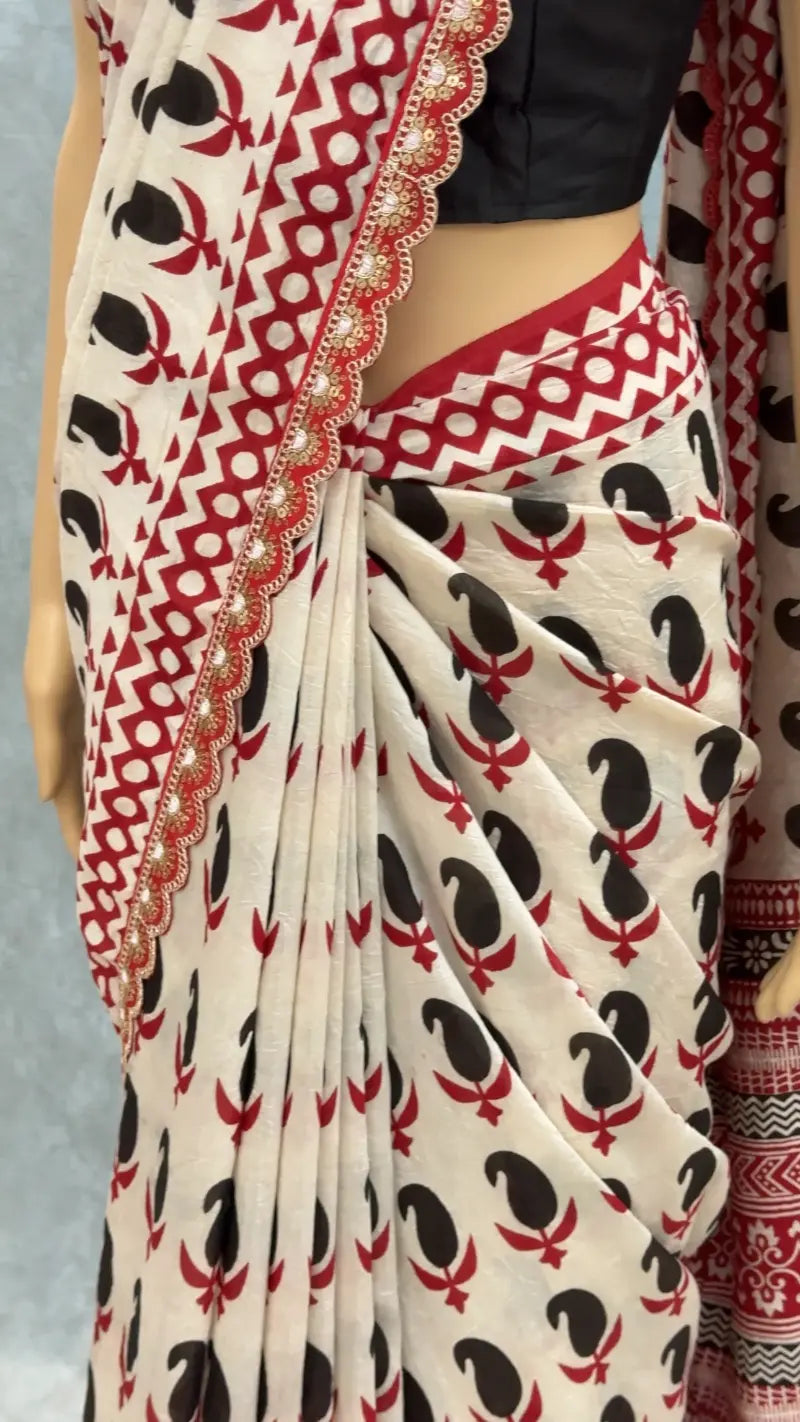 Premium Mul Mul Cotton Saree with Elegant Print, Rich Pallu & Scalloped Lace Border