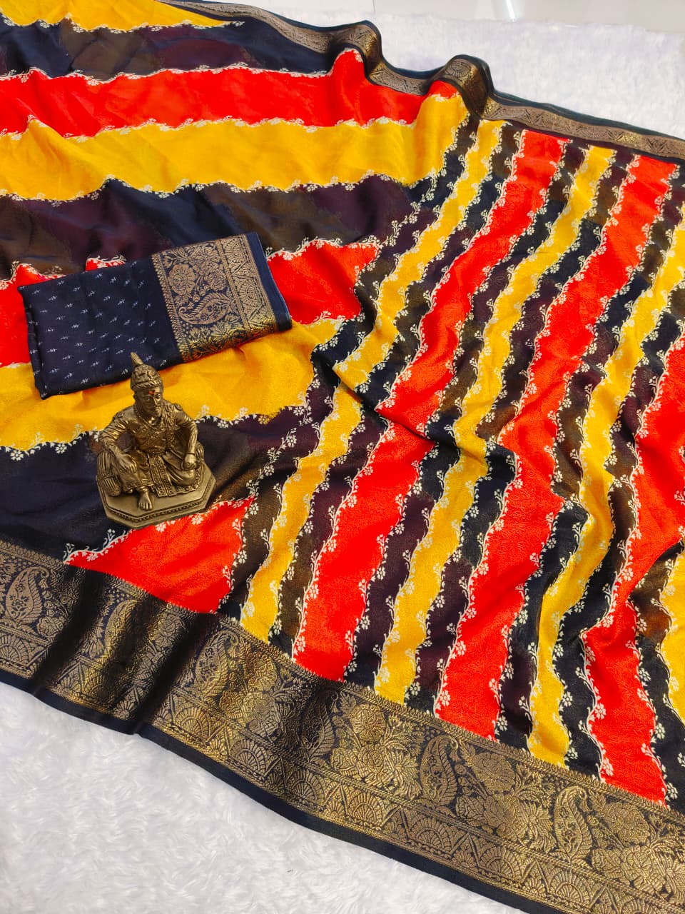 Marshmallow Blooming Rainbow Print Saree with Viscose Weave & Golden Jacquard Border – Matching Pallu & Blouse Piece Included