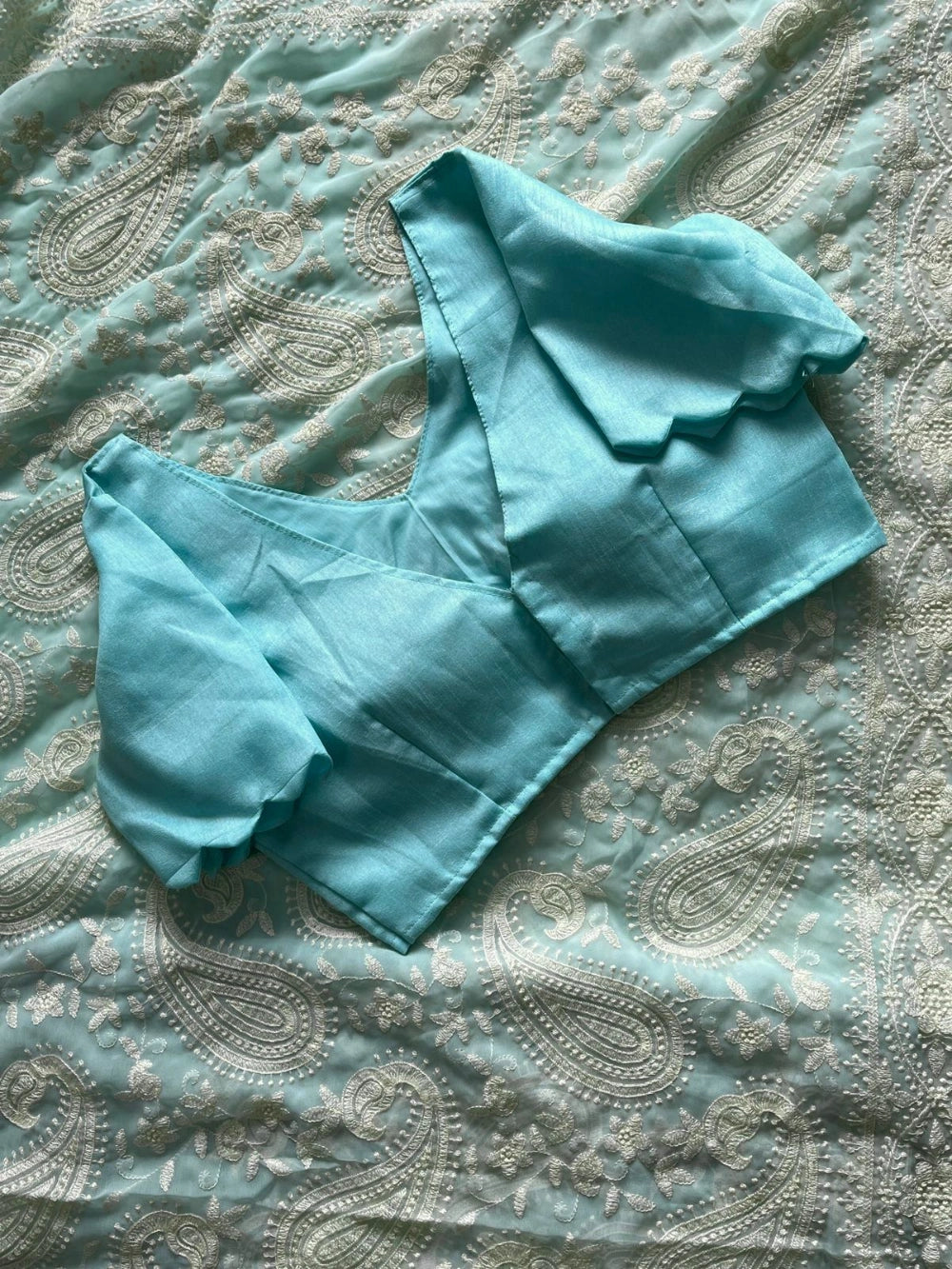 Pure Fox Georgette Saree with All-Over Chikankari Work & Lace Border – Bangalori Silk Blouse Included (Stitched Option Available)