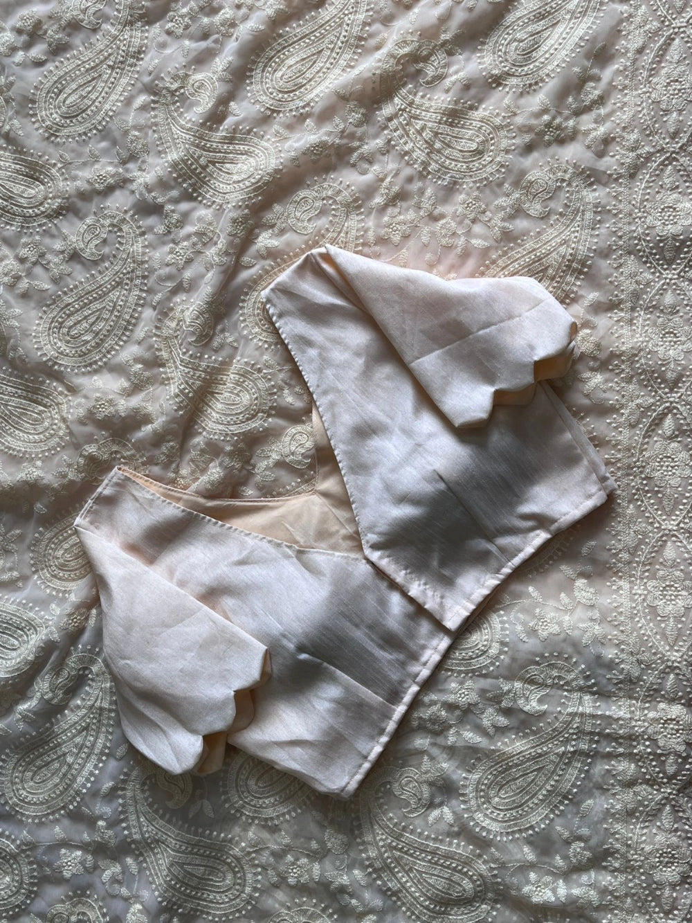 Pure Fox Georgette Saree with All-Over Chikankari Work & Lace Border – Bangalori Silk Blouse Included (Stitched Option Available)