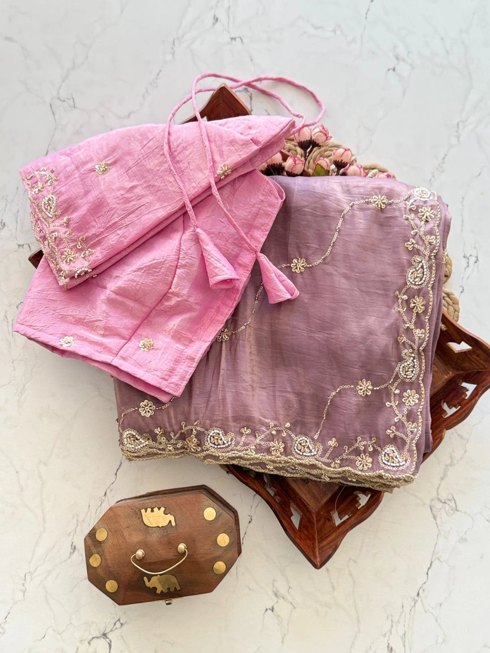 Premium Pure Gold Crush Silk Saree with Hand Butti & Sequence Work – Heavy Contrast Blouse