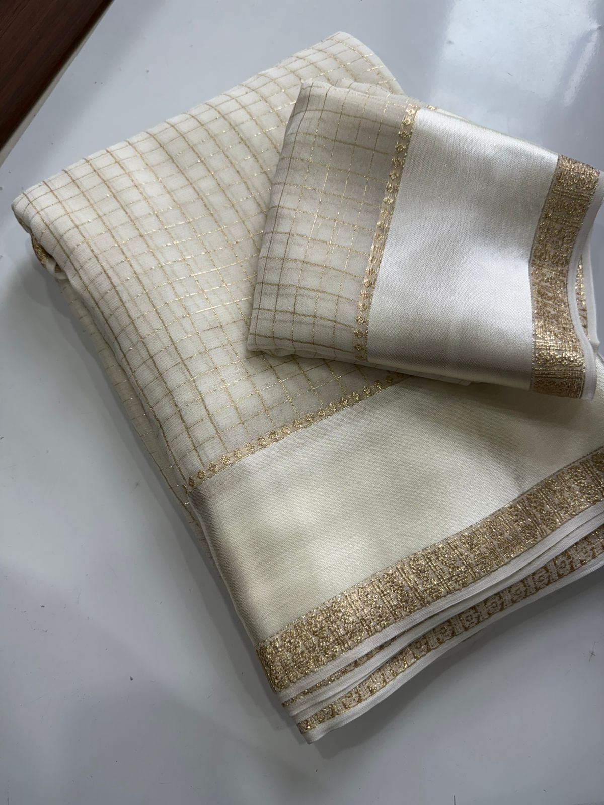 Premium Viscose Georgette Chex Saree with Satin Border