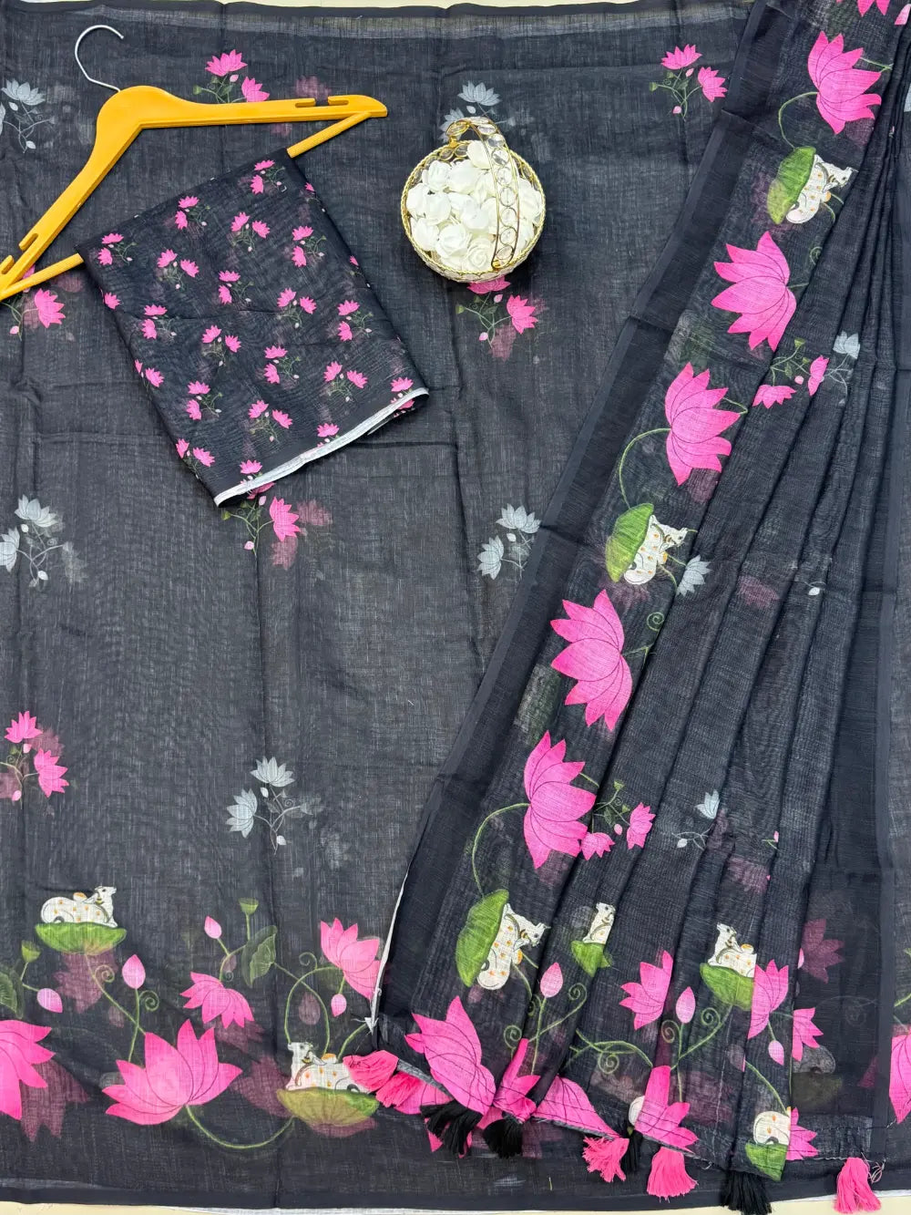 Premium Pichwai Linen Saree with All‑Over Digital Print & Coordinated Blouse