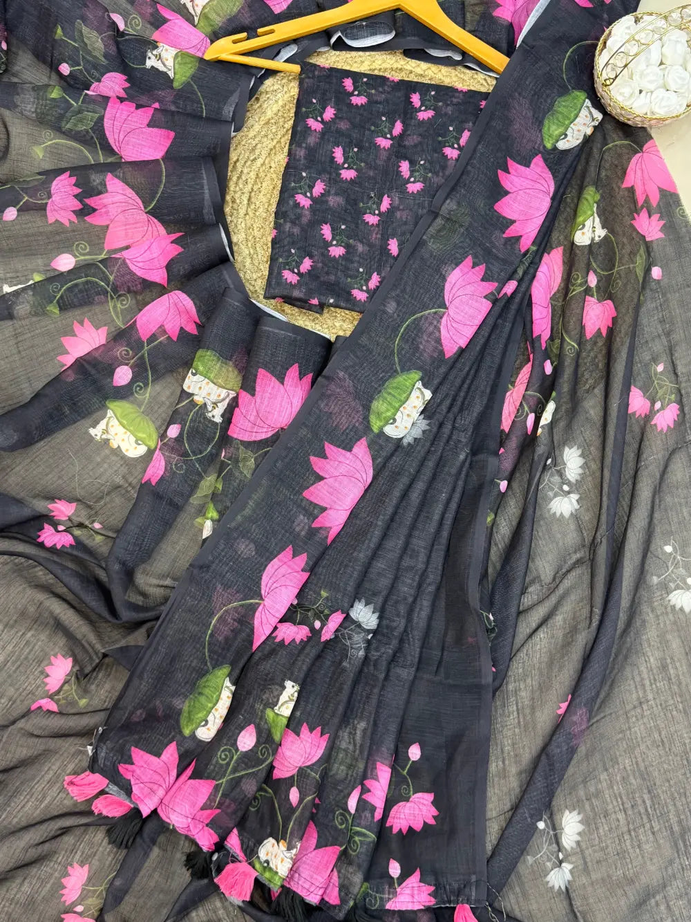 Premium Pichwai Linen Saree with All‑Over Digital Print & Coordinated Blouse
