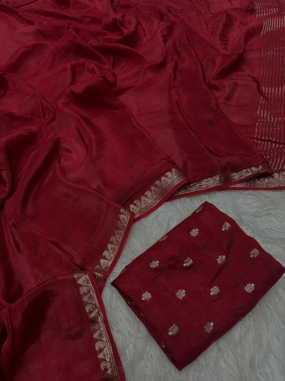 Premium Viscose Georgette Saree with Coordinated Russian Jacquard Blouse