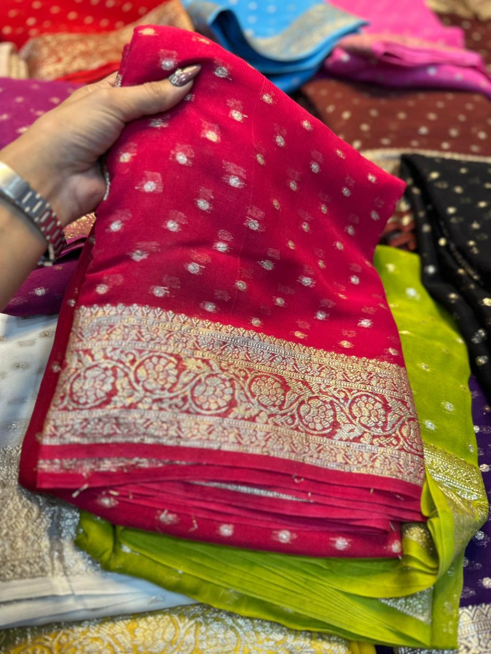 Premium Viscose Georgette Saree with Running Viscose Blouse