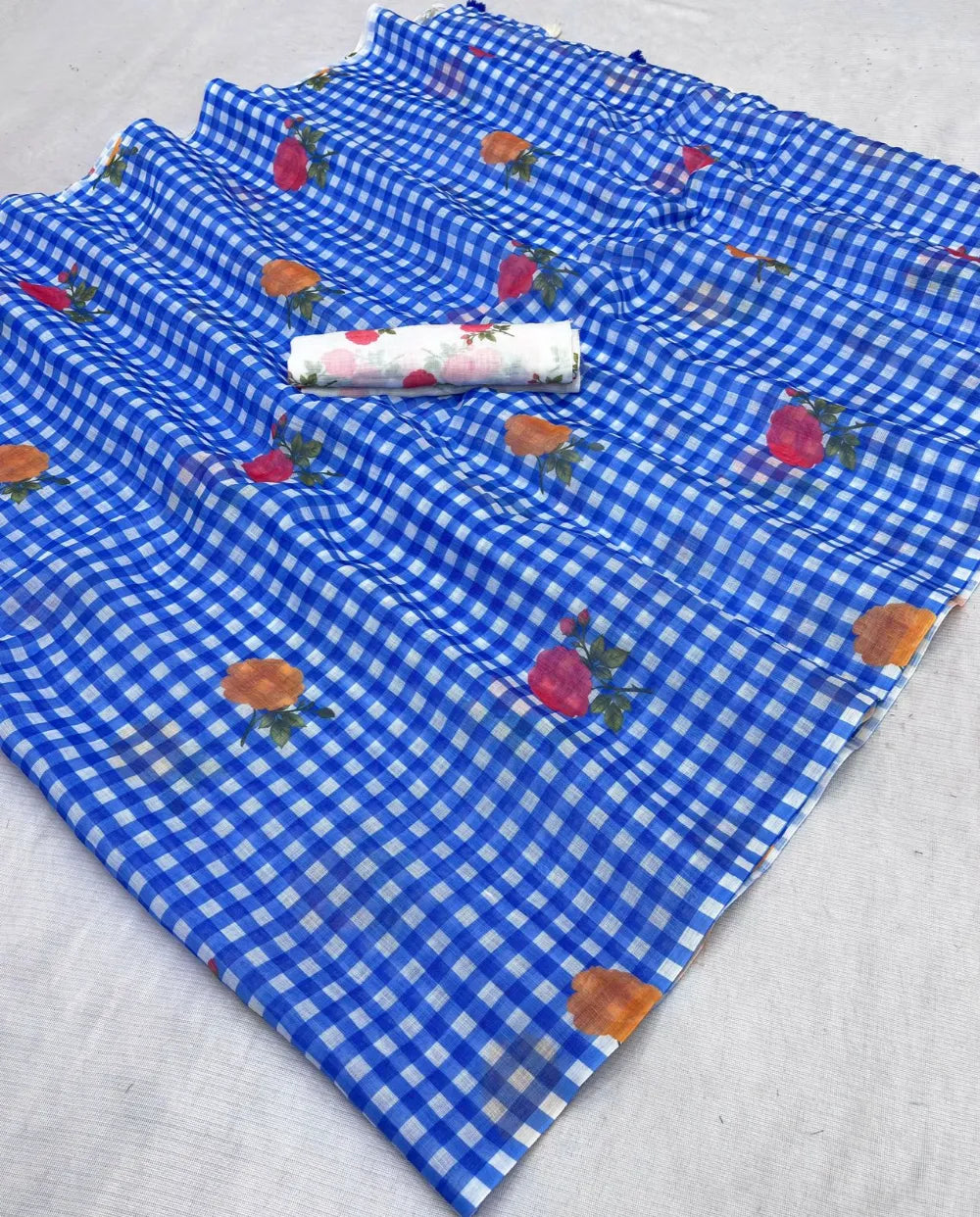 Premium Lilen Cotton Saree with Multicolor Digital Print, Tassel Pallu & Matching Blouse