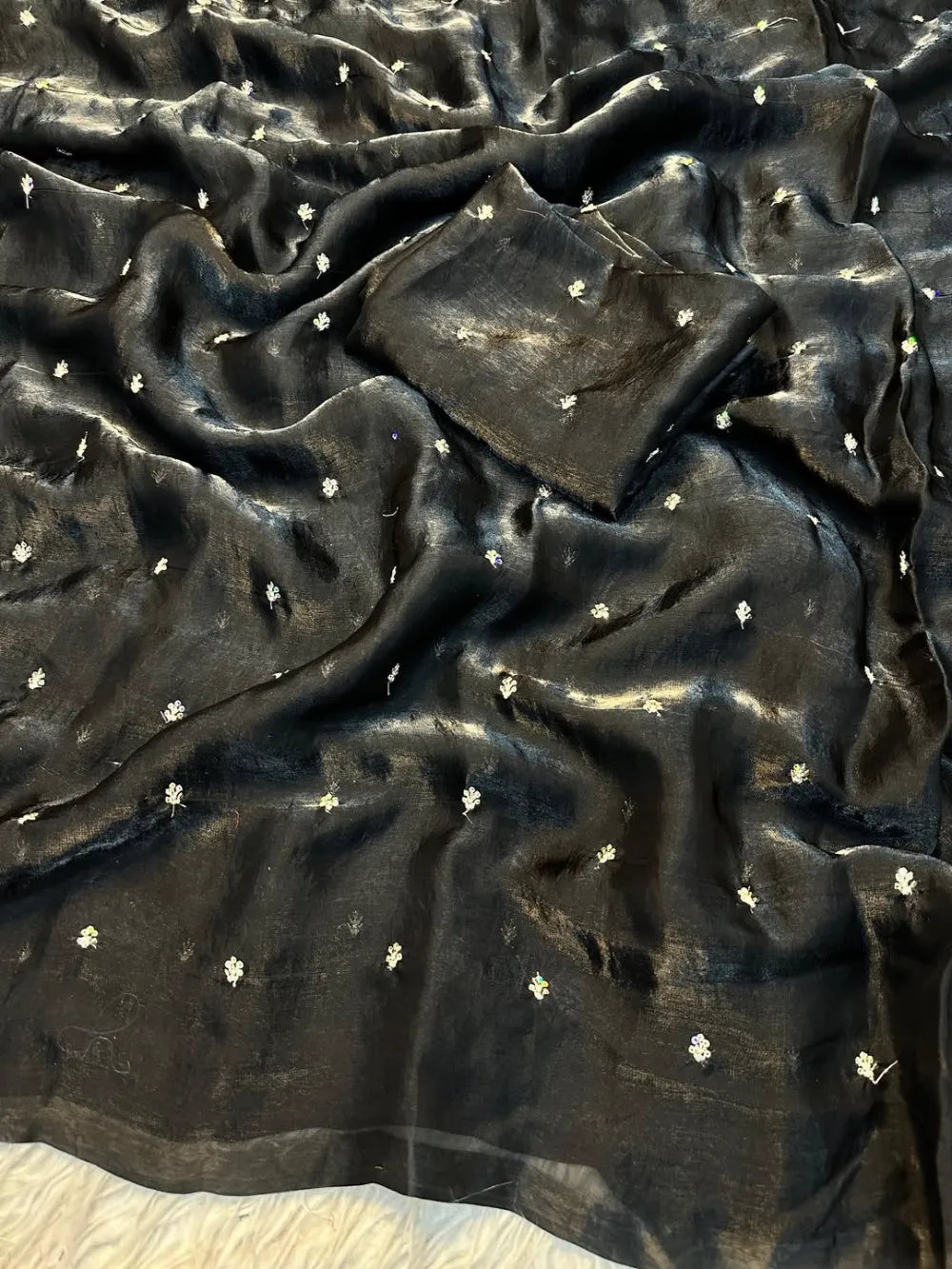 Fendy Satin Dual Shaded Saree with Zari & Sequins Floral Butti – Running Blouse Work